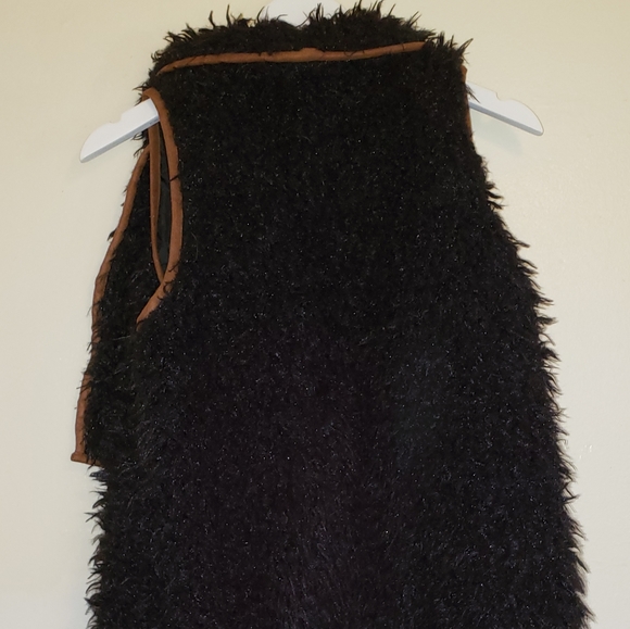 Drapey faux fur vest - Picture 2 of 4